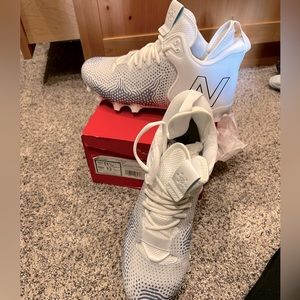 NEW NEW BALANCE CLEATS